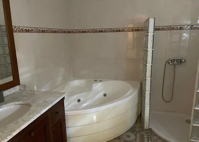 Апартаменти Domaine De L'aumone