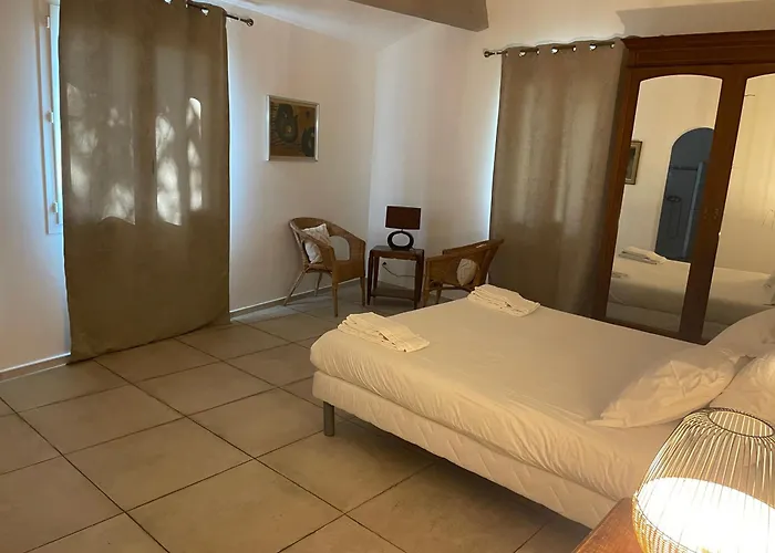 Domaine De L'aumone * Агд