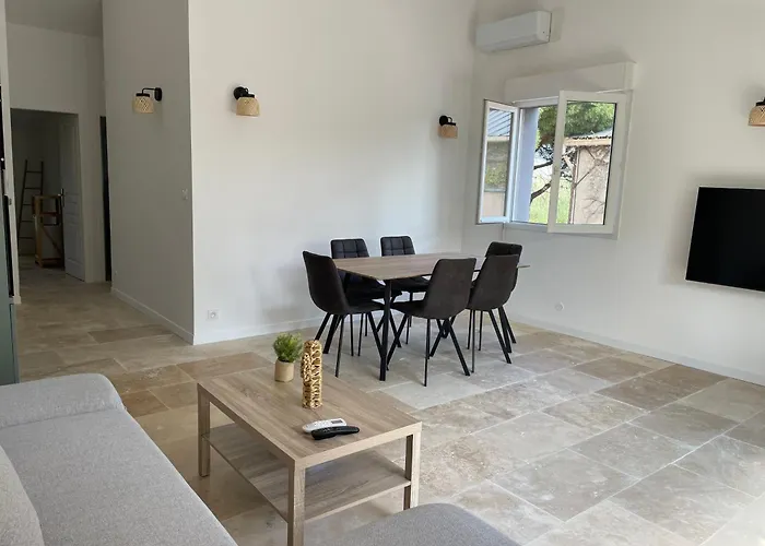 Апартаменти Domaine De L'aumone *